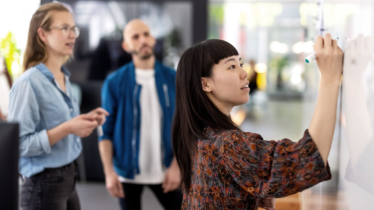 A Comprehensive Look at Businessly’s Features and Benefits